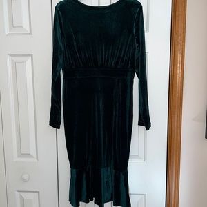 Split Thigh Mermaid Hem Velvet Dress